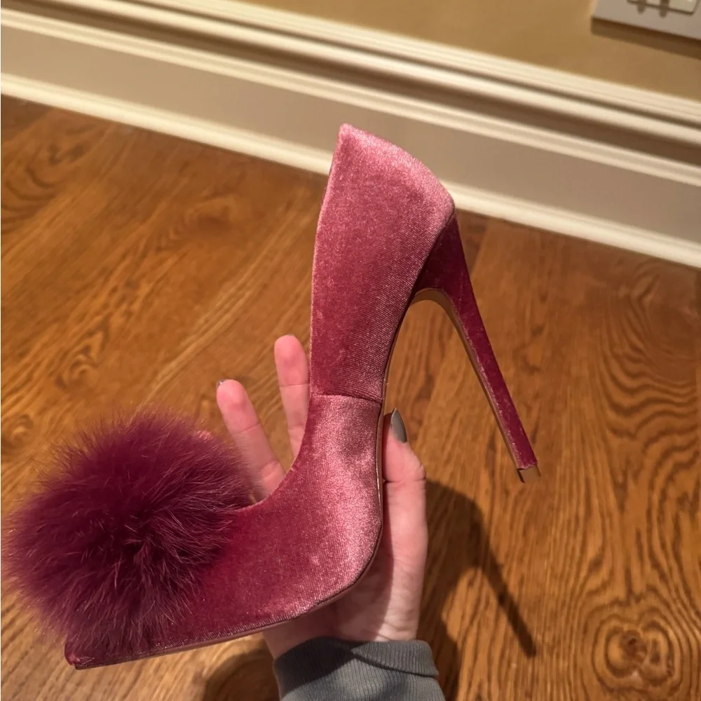 Elegant Velvet Purple Pumps SZ8.5 (NEVER WORN BEFORE) - Picture 2 of 5